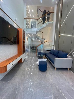 nhà mới full nội thất trệt 3 lầu 4pn 4wc huỳnh khương an p5 gv giá 21 triệu