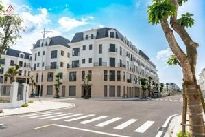 BÁN NHÀ MẶT PHỐ ĐỐI DIỆN CHUGN CƯ VINHOMES CHỈ TỪ 1,2 TỶ NHẬN NHÀ NGAY