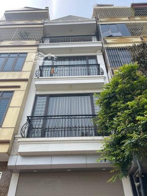 xa la-hà đông-mặt phố-nhà 5 tầng (chờ thang máy)-diện tích 100m2-mặt tiền 5m-vi trí kinh doanh: