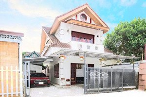 bán nhà 2 mặt tiền đường ô tô lớn 8m nguyễn hữu cảnh - ngay đại học đà lạt