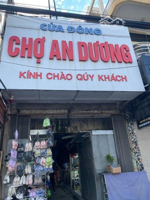 nhà em có 1 kiốt ở chợ an dương - tôn đức thắng cần cho thuê. dt: 12m2 (lô góc) giá thuê 1 triệu/th