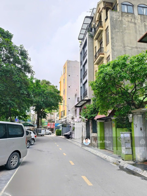 tòa nhà văn phòng, 85m2x5t, mặt tiền 4.5m, vỉa hè, ô tô tránh, ô chờ thang máy, kd sầm uất, 17.5 tỷ