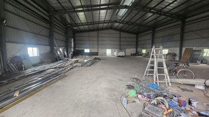 em có xưởng 490 m2 cần cho thuê. vị trí cực kỳ thuận tiện, ô tô tải vào tận xưởng, giá chỉ 17tr/th