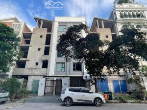 bán biệt thự thô 5 tầng lô 18 đường lê hồng phong, hải phòng. 