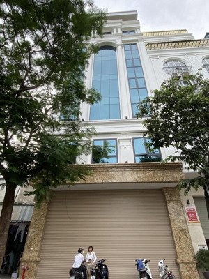 cho thuê nhà phân lô tại trung yên 11. dt: 150m2 * 5 tầng. mt: 6m. chia phòng. giá: 60 triệu