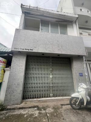 Bán nhà 1 trệt 1 lầu 1 lửng trục chính KDC 133 đường trần hưng đạo
