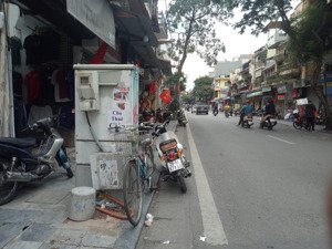 cần tiền bán nhanh mặt phố hàng đường giá 30 tỷ, dt 100m2, kd đông đúc