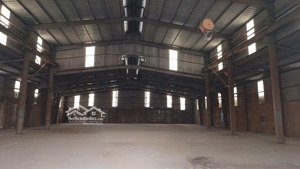 bán kho, xưởng sản xuất trong khu công nghiệp diện tích 3500m2. có nhà ở, nhà điều hành
