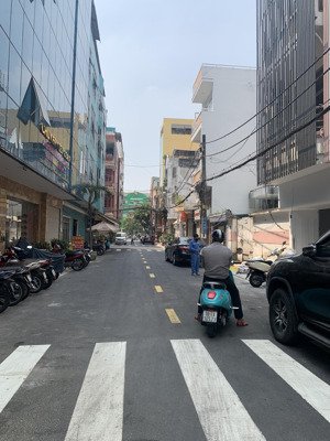 duy nhất nhà hẻm xe hơi 8m hẻm vip vườn chuối q. 3 trệt 4 lầu st dt: 5.7m x 20m, giá chỉ 24.9 tỷ tl