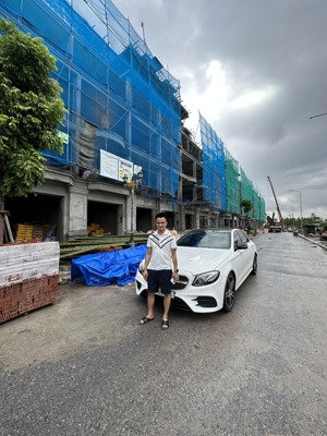 chính chủ bán biệt thự liền kề 60m vuông nhà 5 tầng bàn giao thô, dự án vinhome móng cái