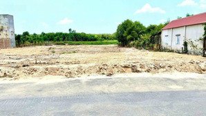 cần bán gấp 4 lô đất ngay trung tâm dầu tiếng bình dương