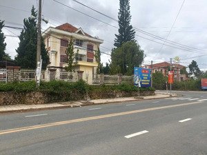 bán nhanh lô đất mặt tiền kinh doanh ngay trung tâm thị trấn lạc dương - lâm đồng