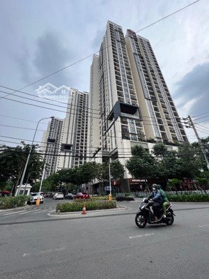 nhà mặt tiền khu hà đô centrosa 4tầng 60m2