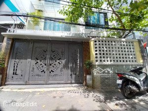 bán nhà trung tâm gò vấp 8x20m thiết kế hiện đại, nội thất sang trọng, sân để oto rộng rãi