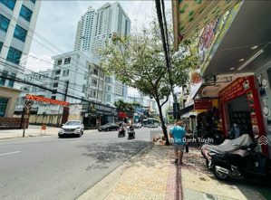 giảm mạnh 14 tỷ! khách sạn 11 tầng mặt tiền trần phú view biển triệu đô
