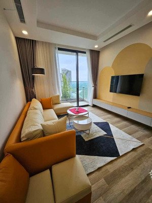 mời thuê căn 3pn 2wc 95m2 đủ đồ view btđ ban công đn toà sol forest 1. lh ạ