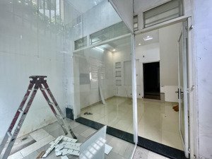 nhà nguyên căn 1 trệt,1 lầu 2pn-2wc để ở -làm mặt bằng kinh doanh-văn phòng