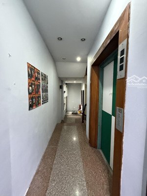 chính chủ cho thuê tầng 2 (lửng) nguyên hồng có thang máy 50 m2, wc riêng, 7 triệu 