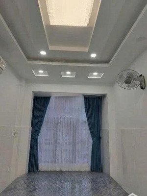cho thuê nhà mặt tiền tô hiến thành, p.13, q.10 giá 31tr