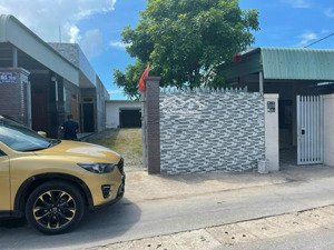 chính chủ bán nhà gần biển long hải, diện tích rộng, cách bãi biển chỉ 100m, giá 5,6 tỷ