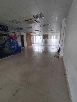 cho thuê văn phòng đường xuân thuỷ phường thảo điền q2 dt 150m2 giá 50 triệu /tháng
