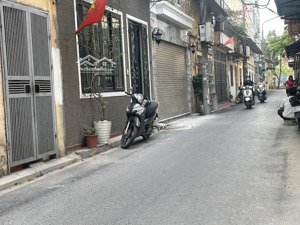 nhà 6 tầng thang máy full nội thất, ngõ thông ô tô 7 chỗ vào nhà, trung tâm lb, gần aeon mall