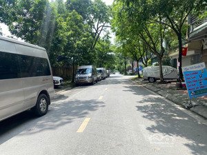 đất kiều mai - vỉa hè 5m, đường trước nhà ô tô tránh nhau