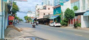 [ nhà mặt tiền đường đặng tất _ cách biển hòn chồng : 200m ] giá : 5,5 tỷ