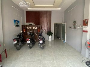 cho thuê mặt bằng kinh doanh đường phong châu ngay ngã tư thích quảng đức
