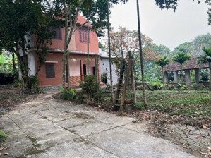 cần bán 928m có sẵn nhà và khuôn viên tại lâm sơn lương sơn giá rẻ