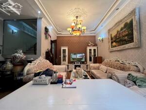 Bán nhà 5 tầng phân lô đường Quan Nhân, Ô tô tránh