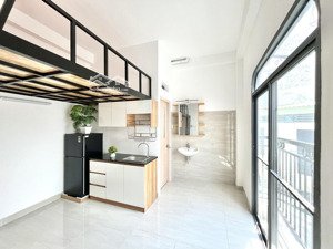 cho thuê phòng có gác, full nội thất, ban công siêu thoáng ngay đường quốc lộ 13, bình thạnh