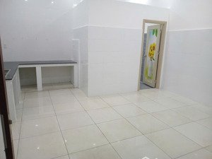 cho thuê nhà nguyên căn kdc hiệp thành 1, tdm, 70m2, 1pn, 1pk + bếp + wc, 3 tr/th lh: 