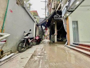 phú luơng, hà đông. 35m2 5 tầng nhà đẹp. lô góc , ngõ rộng thoáng. giá 5.8 tỷ còn thuơng luợng