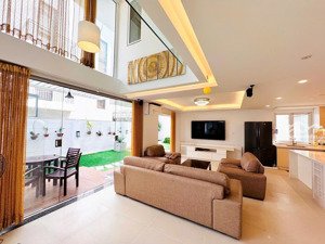 bán gấp villa song lập phường phú mỹ q7 - 233m2 giá chỉ 40 tỷ