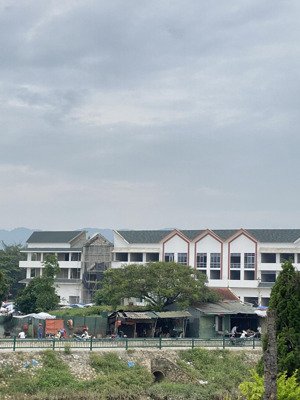 ki ốt chợ mường thanh- chợ du lịch hoàn toàn mới điện biên