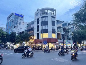 góc 2 mặt tiền 61 bà huyện thanh quan - nguyễn đình chiểu, q3 - vỉa hẻ rộng, trệt lầu