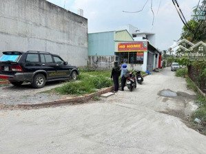 cần bán gấp đất 80m2 giá 1tỷ6 ngay cổng chào bình dương, gần ql13, hẻm thông , kinh doanh tốt