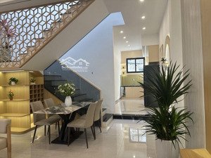 siêu phẩm nhà 2 tầng full nội thất thiết kế hiện đại mới toanh đường hoàng diệu sát chợ mới hải nẵn