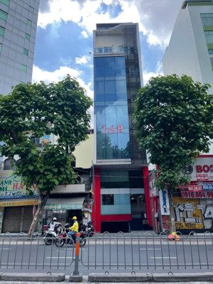 bán gấp toà nhag 10 tầng ngay khu hà đô đường 3/2 quận 10 4m x 18m hđ thuê 120 triệu giá 36 tỷ