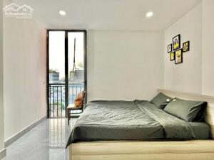 ĐANG TRỐNG) 1 Phòng studio, ban công giả giếng trời Ngay Bình Thạnh.