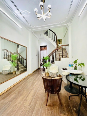 bán nhà -nghĩa dũng ba đình - dt 50 m 4 tầng -nhỉnh 9 tỷ -ô tô đỗ cửa -kinh doanh vị trí siêu đẹp