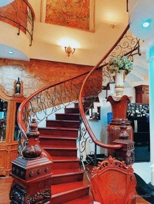 chính chủ bán biệt thự ngay phan xích long, p. 2, q. phú nhuận. dt 8x16m, kết cấu 4 tầng giá 37 tỷ