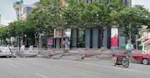 đỉnh cao, cho thuê nhà mặt phố xuân la, diện tích 50m2 x 5 tầng, mặt tiền 8m, vị trí đẹp nhất phố