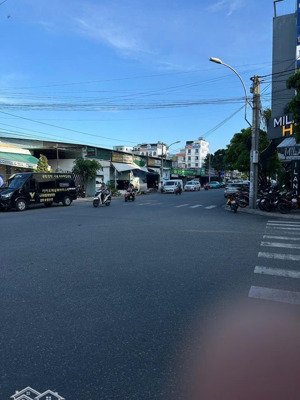 bán nhà mặt tiền trần nhật duật kế bên khu acc vườn xoài cực đông đúc