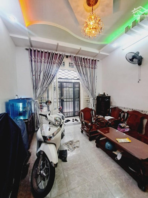 nhà 3 tầng khu vip bàu cát - sát mặt tiền trường chinh - tặng nội thất - hẻm 4m thông