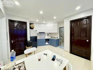 Chính chủ bán gấp Mặt phố Phạm Ngọc Thạch giá 17 tỷ, 38mx4T, Hè thênh thang