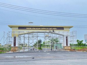 còn 2 căn cuối cùng mặt tiền đường 24m, cách trụ sở cơ quan hành chính 50m