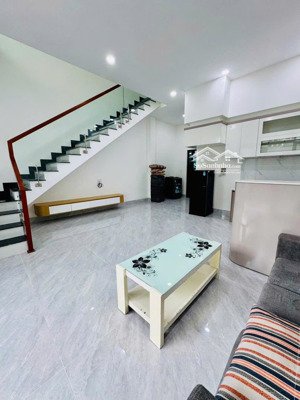 cho thuê nhà 1 trệt 1 lầu nội thất phú mỹ, thủ dầu một, bình dương