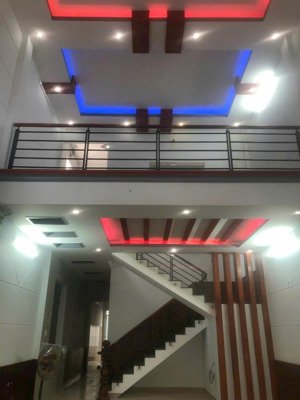 nhà mặt tiền chợ lê thị ngay, sầm uất, tiện kinh doanh, sổ hồng riêng